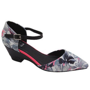 Gray Floral Pump